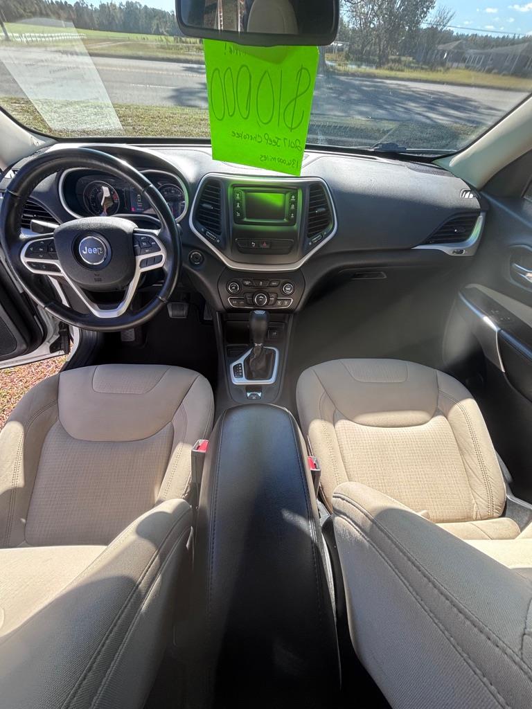 Jeep Cherokee Latitude FWD 2017