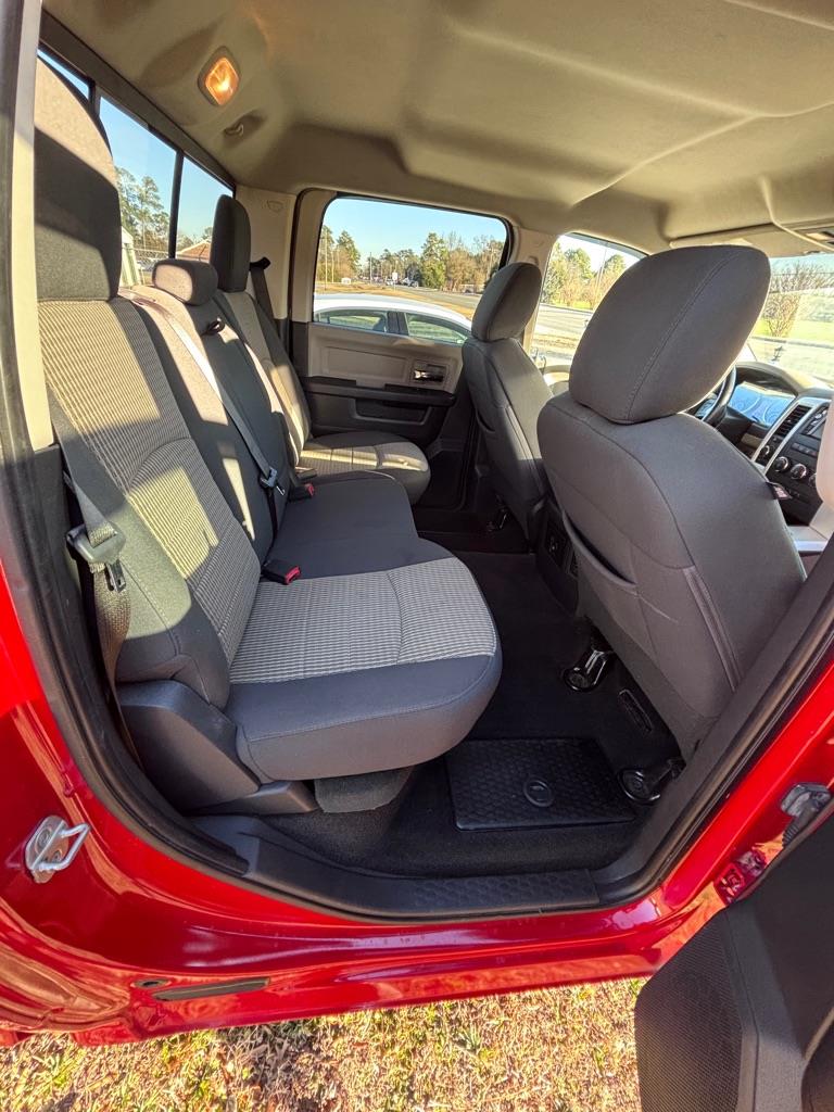 RAM 1500 SLT Crew Cab 4WD 2012