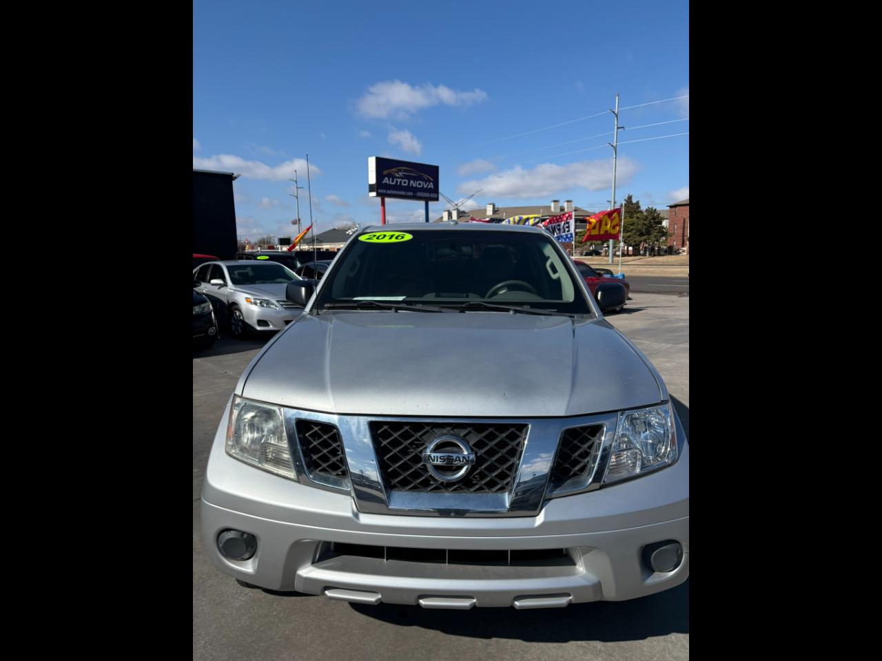 2016 Nissan Frontier 2WD Crew Cab SWB Auto SV