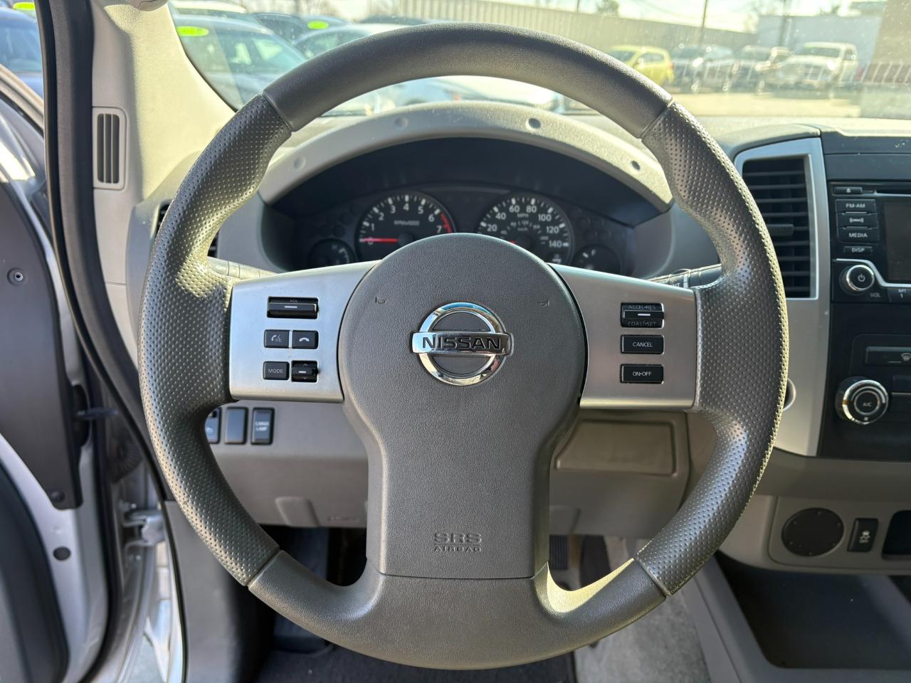 Nissan Frontier 2WD Crew Cab SWB Auto SV 2016