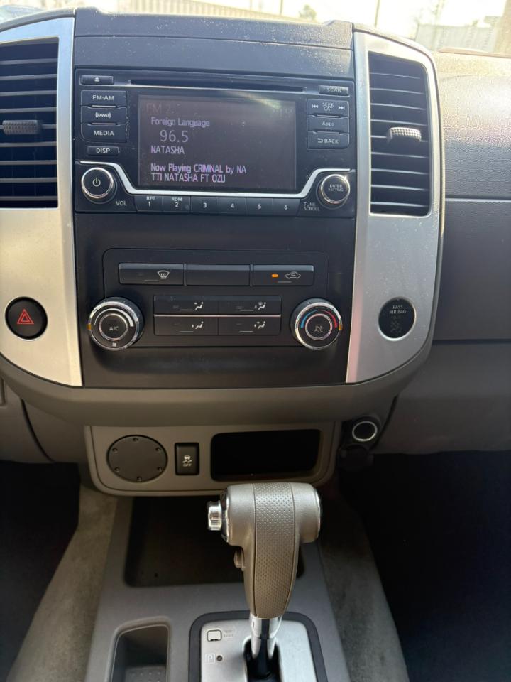 Nissan Frontier 2WD Crew Cab SWB Auto SV 2016