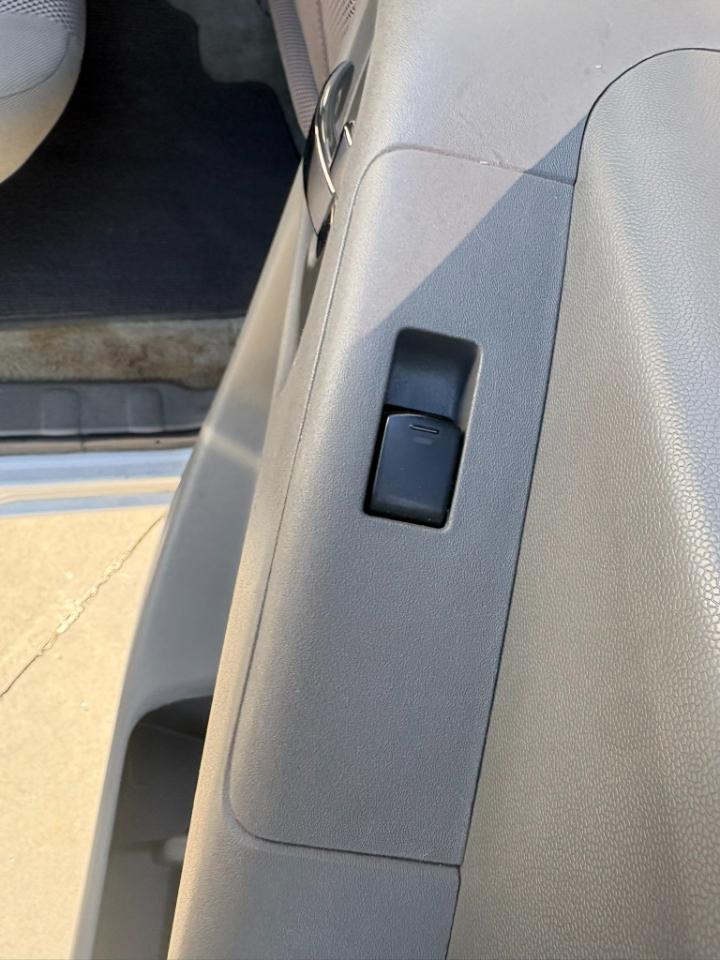 Nissan Frontier 2WD Crew Cab SWB Auto SV 2016