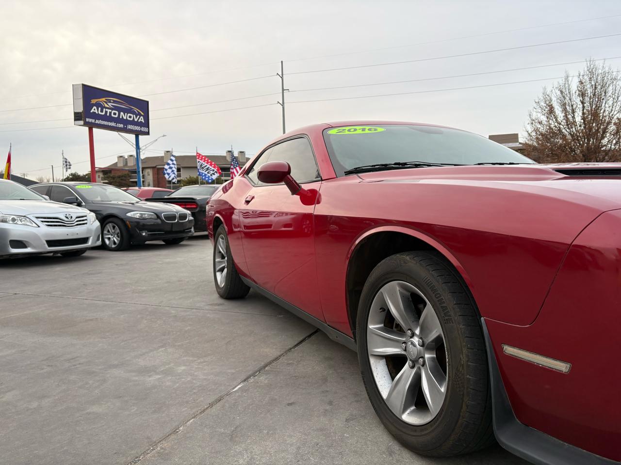 Dodge Challenger 2dr Cpe SXT 2016