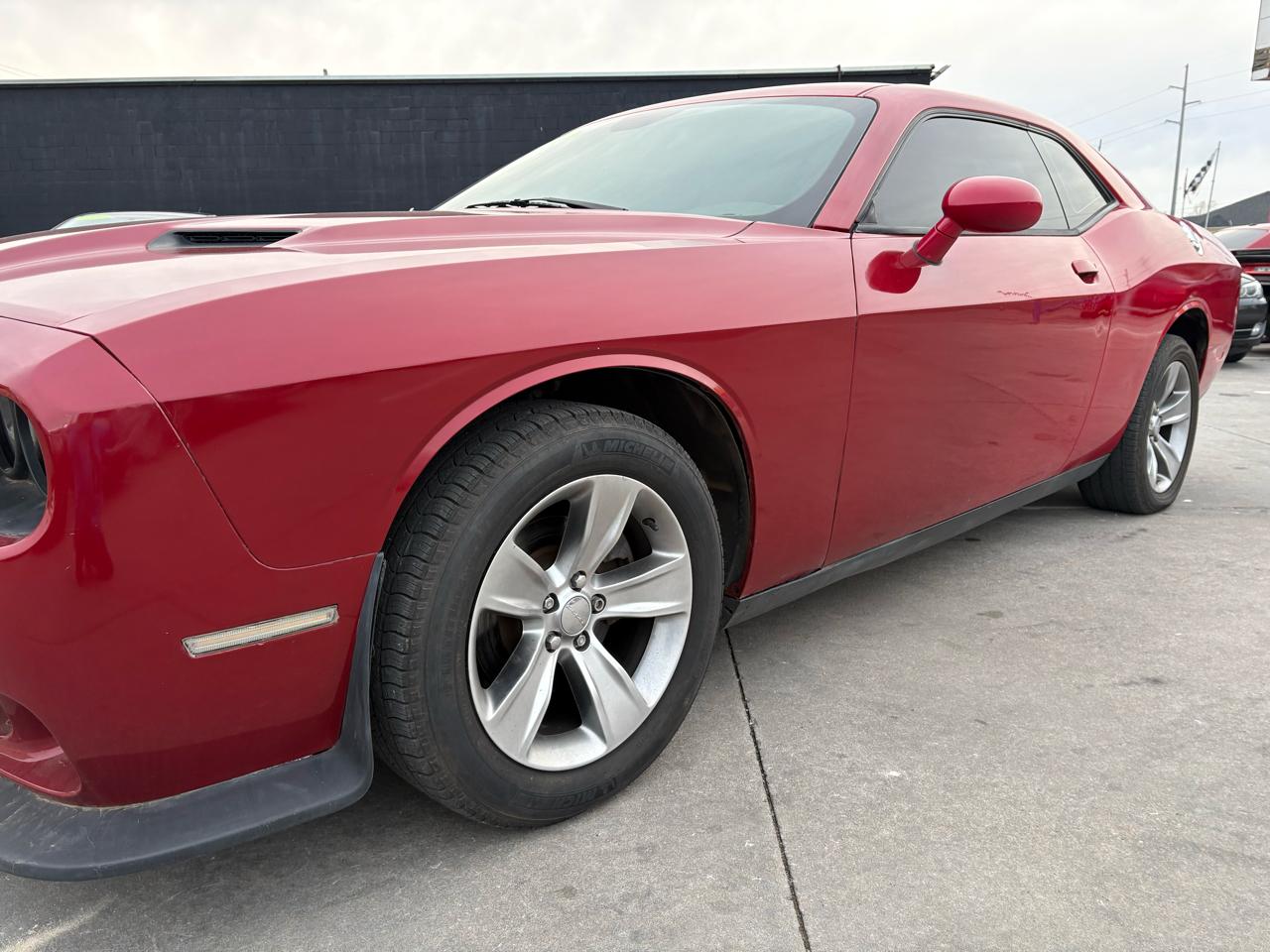 Dodge Challenger 2dr Cpe SXT 2016