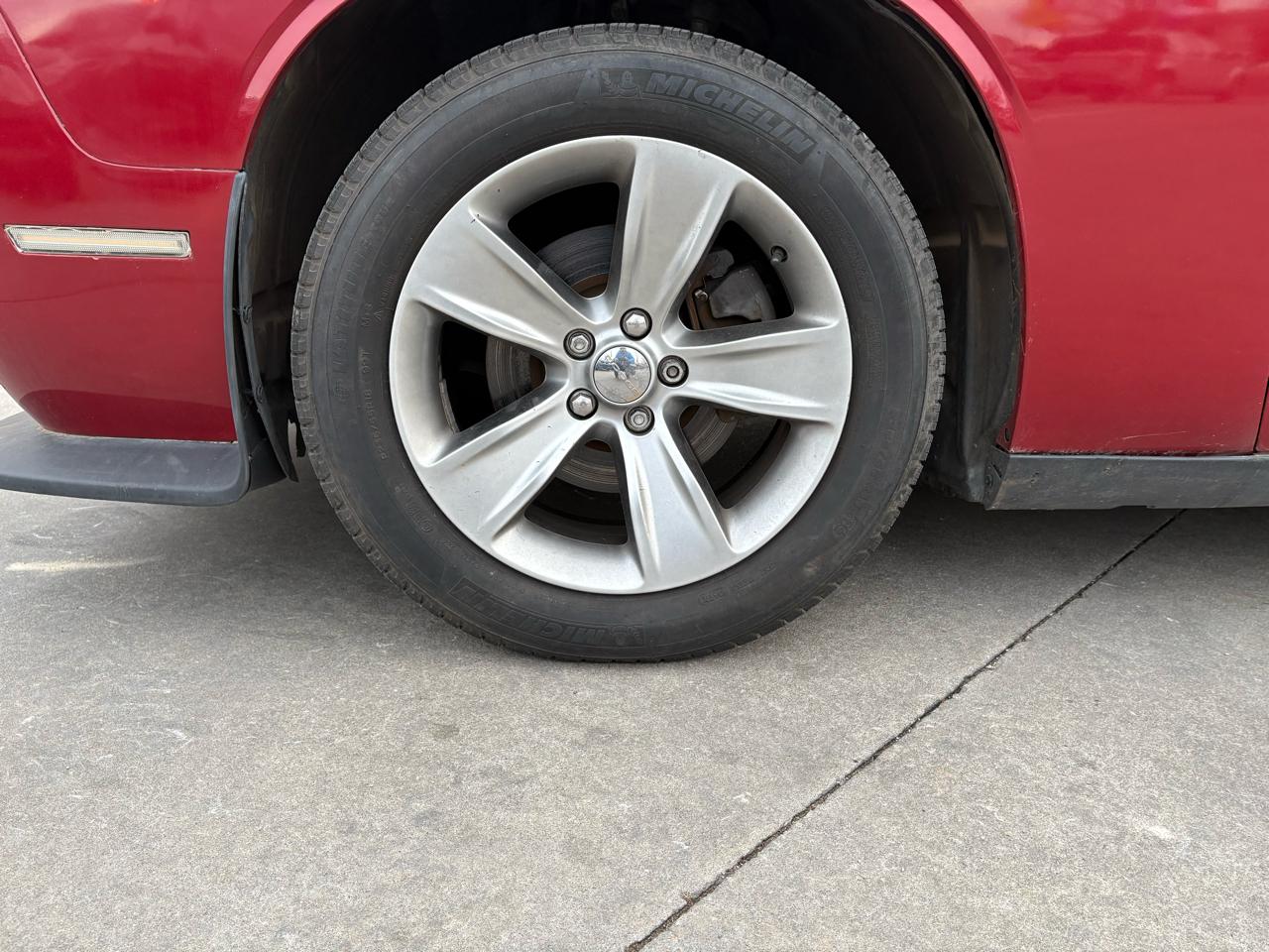 Dodge Challenger 2dr Cpe SXT 2016