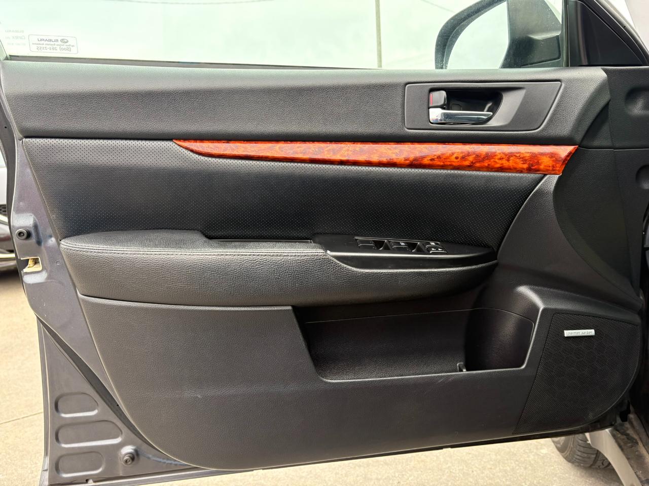 Subaru Outback 4dr Wgn H4 Auto 2.5i Limited Pwr Moon/Nav 2011