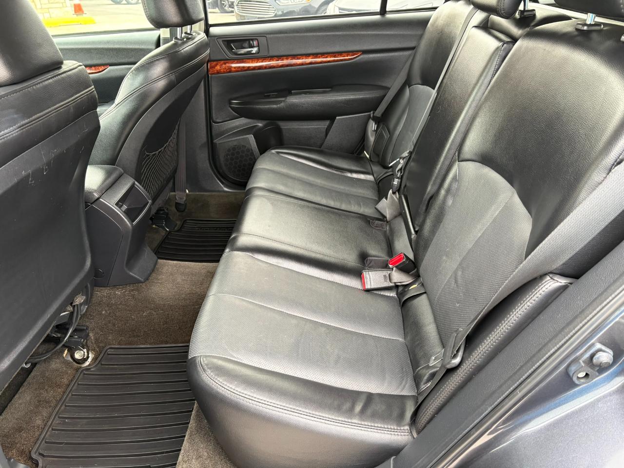 Subaru Outback 4dr Wgn H4 Auto 2.5i Limited Pwr Moon/Nav 2011