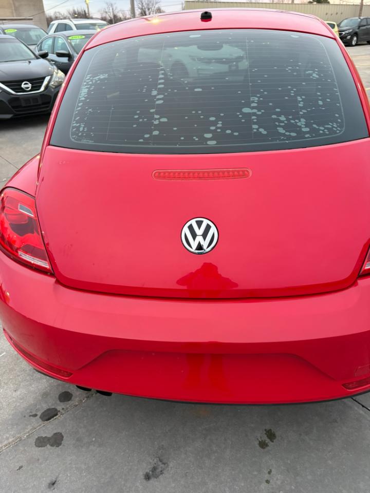 Volkswagen Beetle  2014