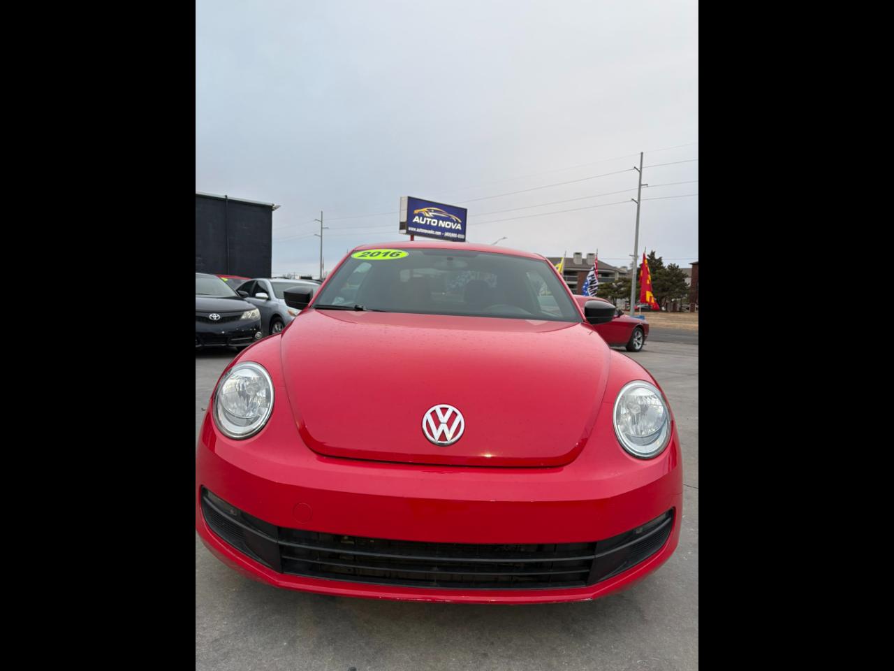 2014 Volkswagen Beetle 2dr Auto 1.8T Entry PZEV