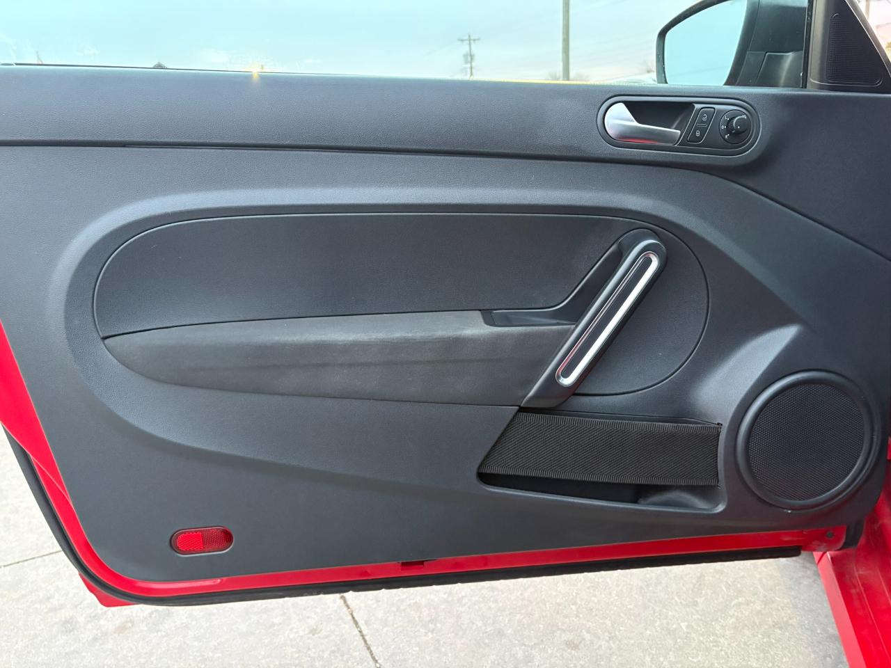 Volkswagen Beetle  2014