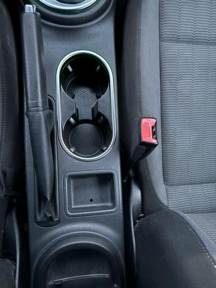 Volkswagen Beetle  2014