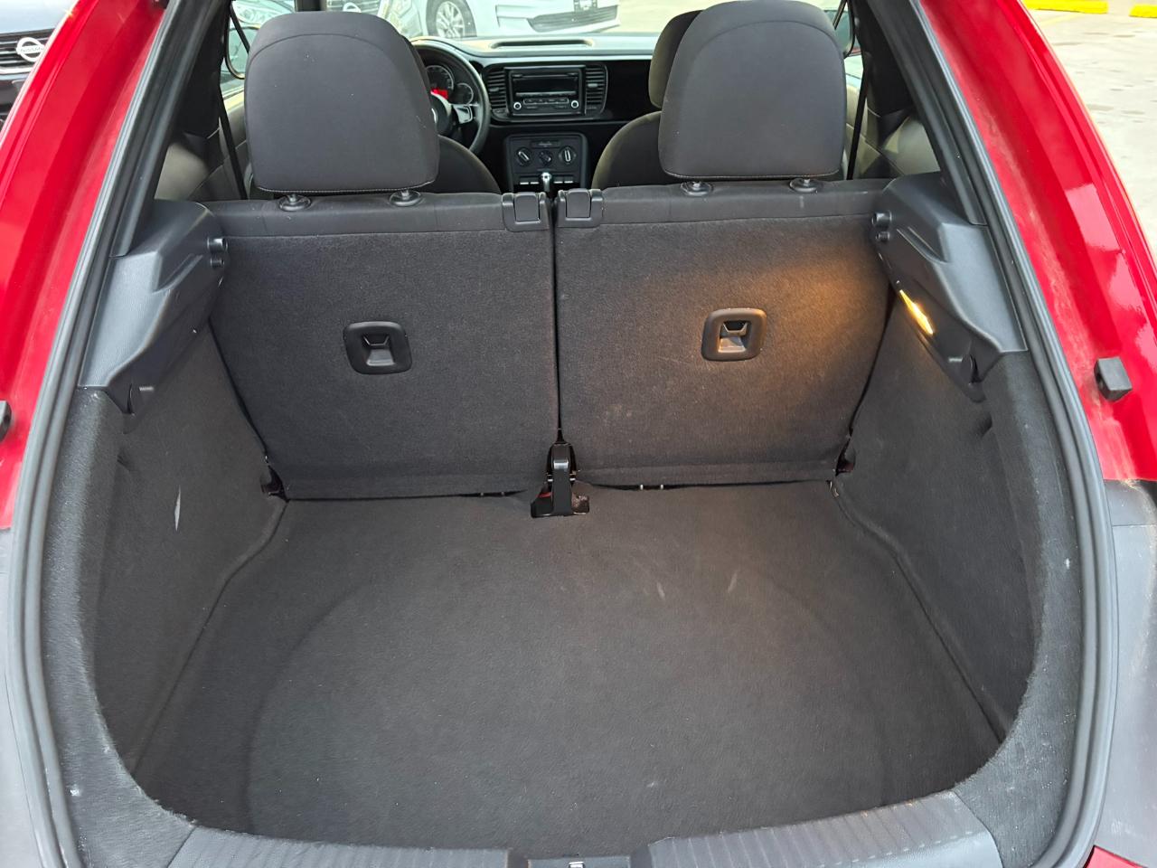 Volkswagen Beetle  2014