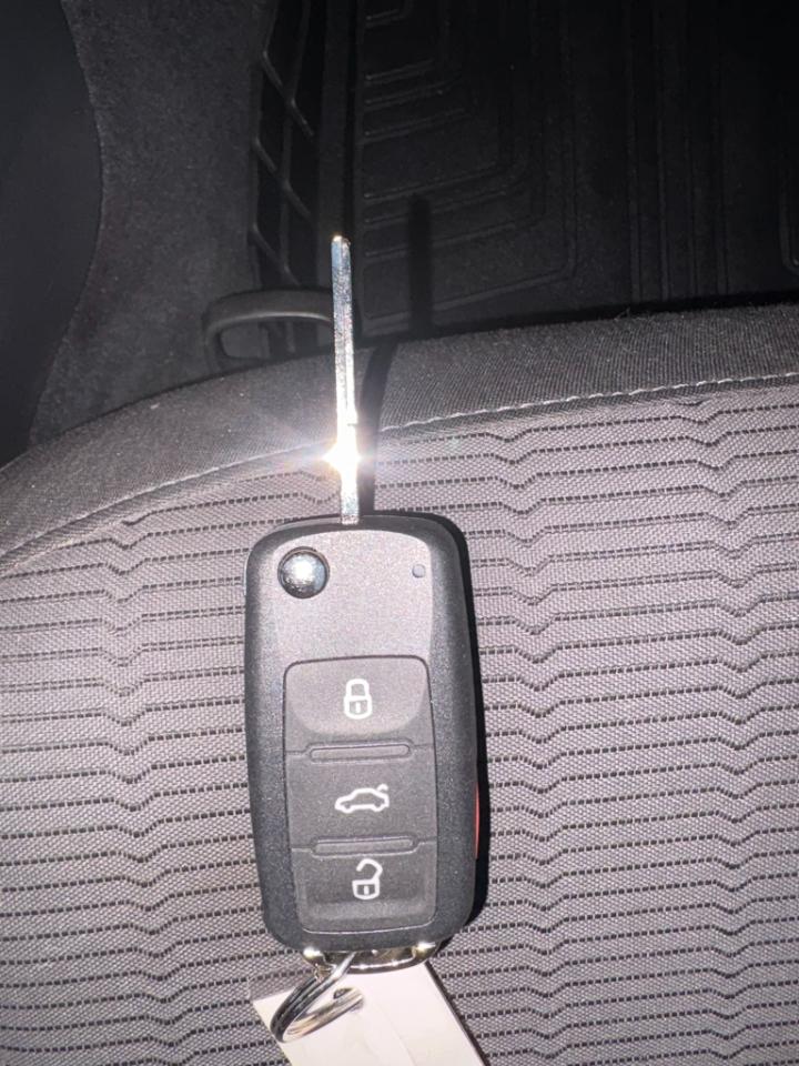 Volkswagen Beetle  2014