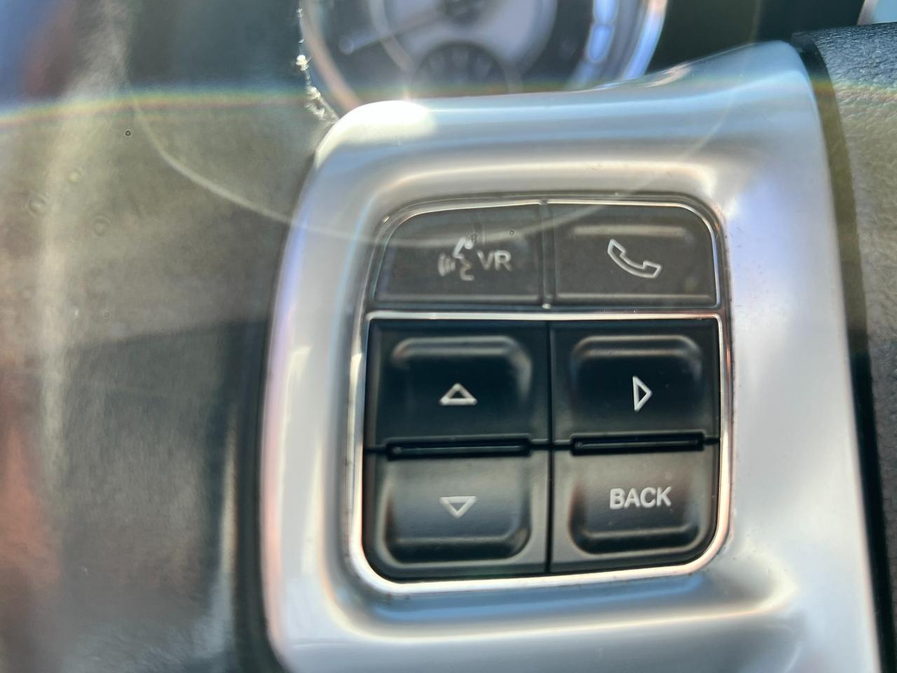 Chrysler 300 4dr Sdn RWD 2014