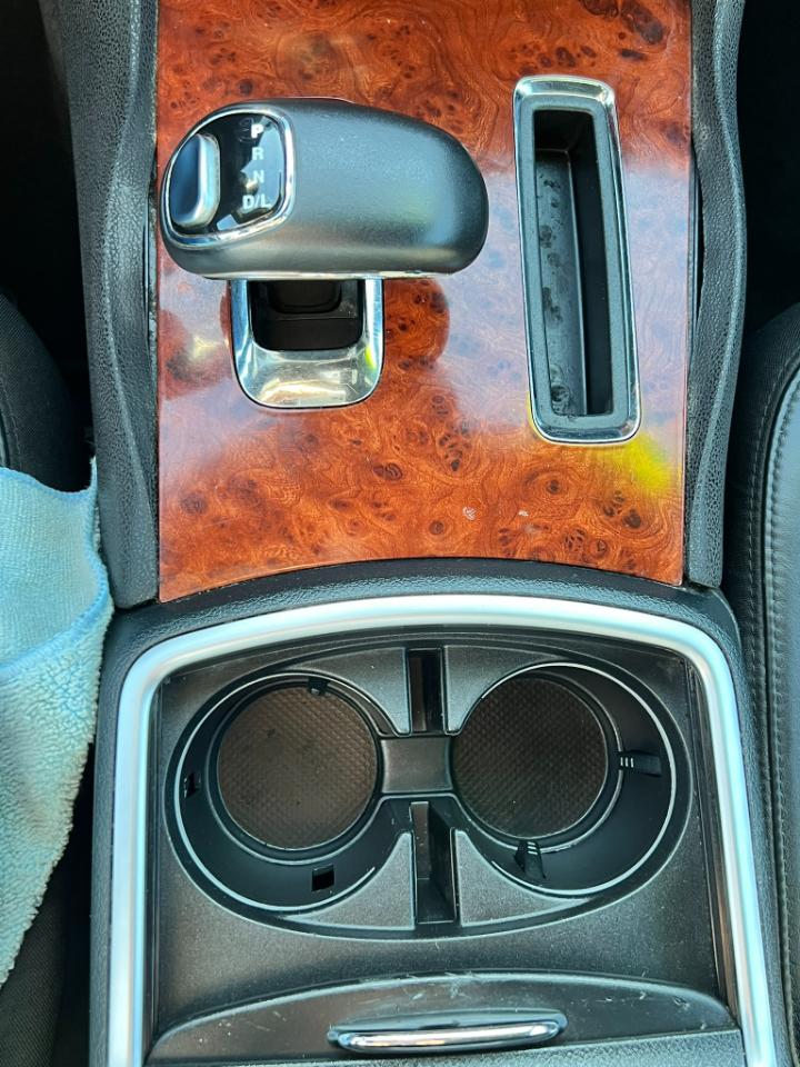 Chrysler 300 4dr Sdn RWD 2014