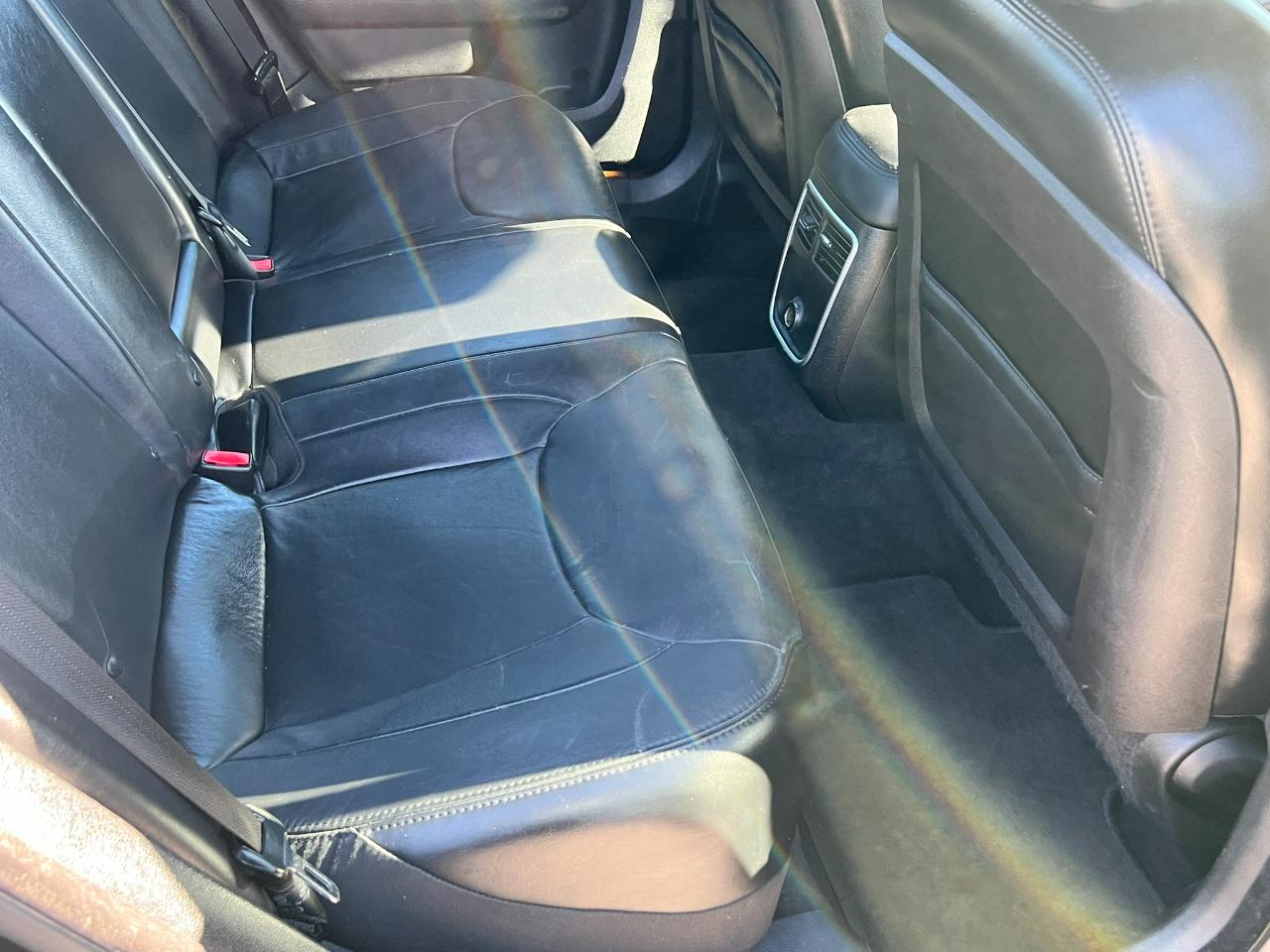 Chrysler 300 4dr Sdn RWD 2014