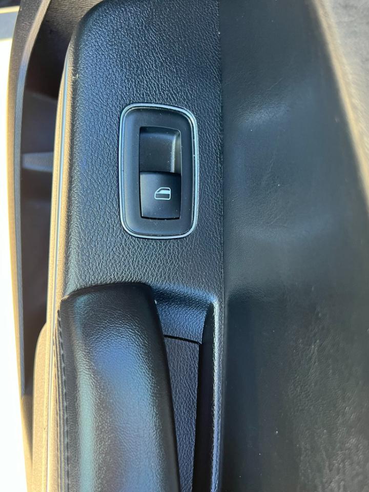 Chrysler 300 4dr Sdn RWD 2014