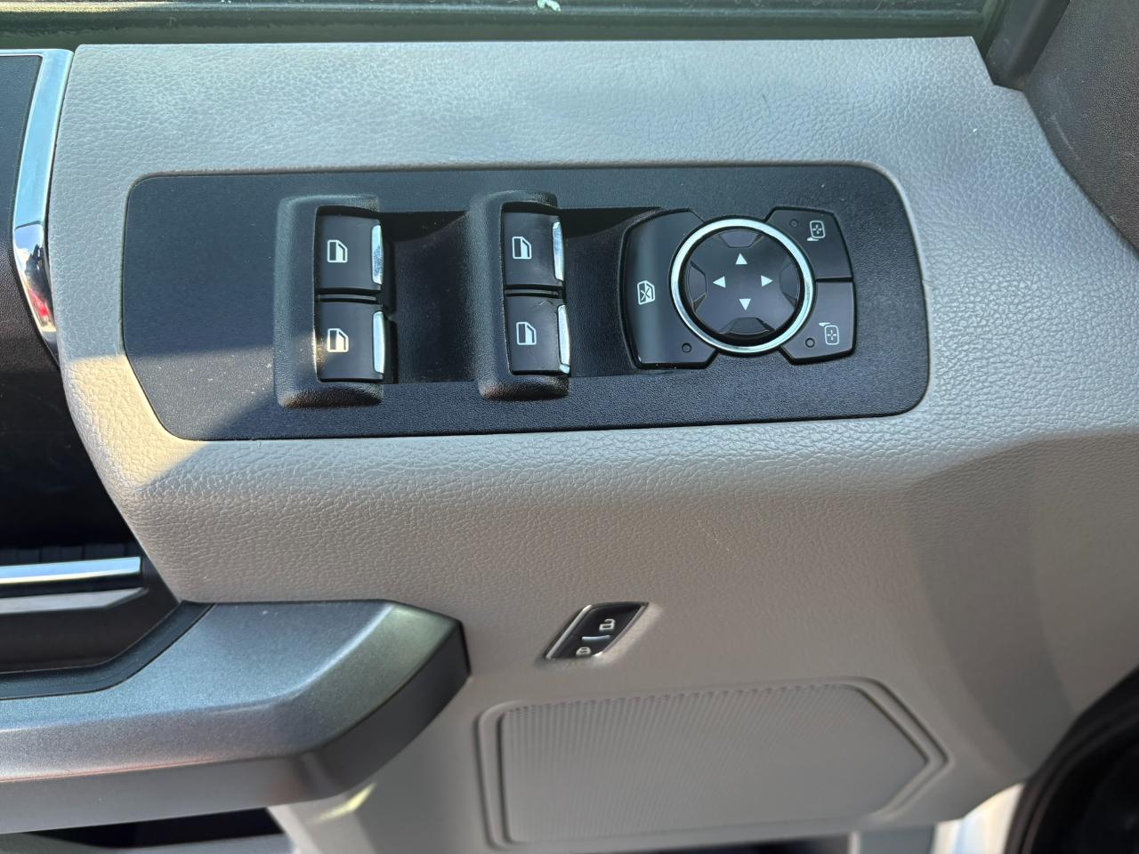 Ford F-150 Lariat 4WD SuperCrew 6.5' Box 2017