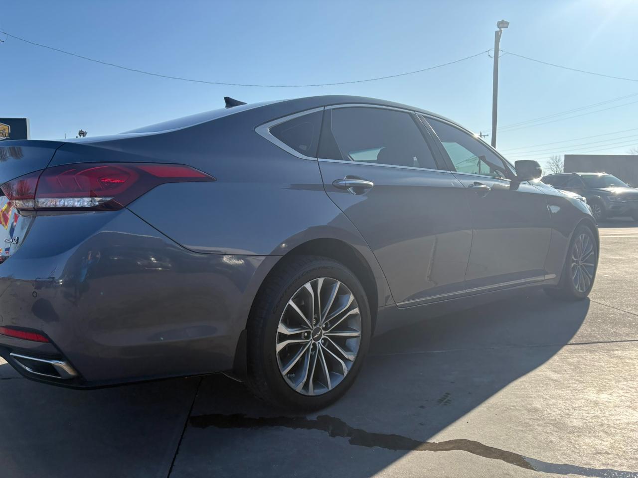 Hyundai Genesis 4dr Sdn V6 3.8L AWD 2015