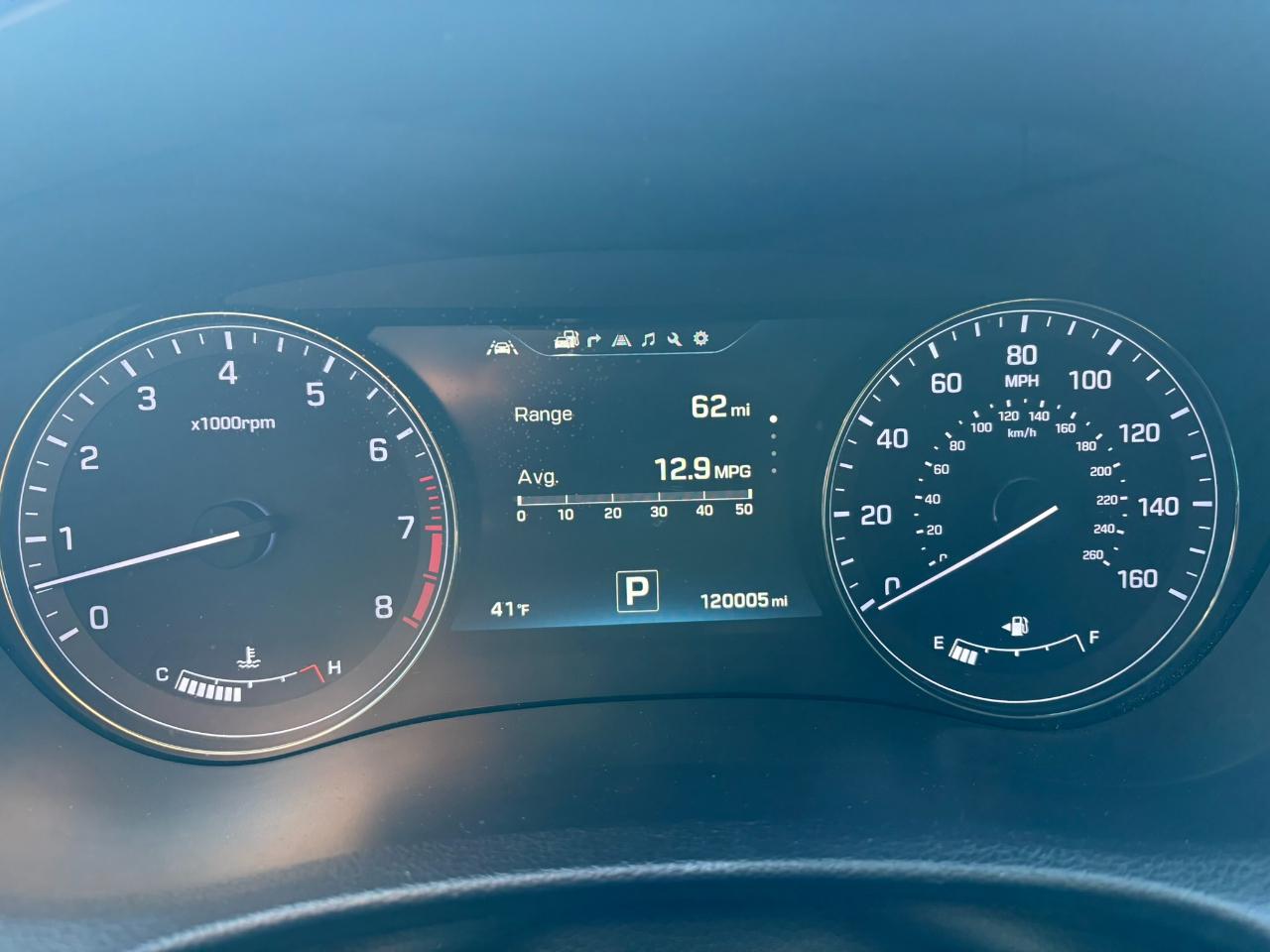 Hyundai Genesis 4dr Sdn V6 3.8L AWD 2015