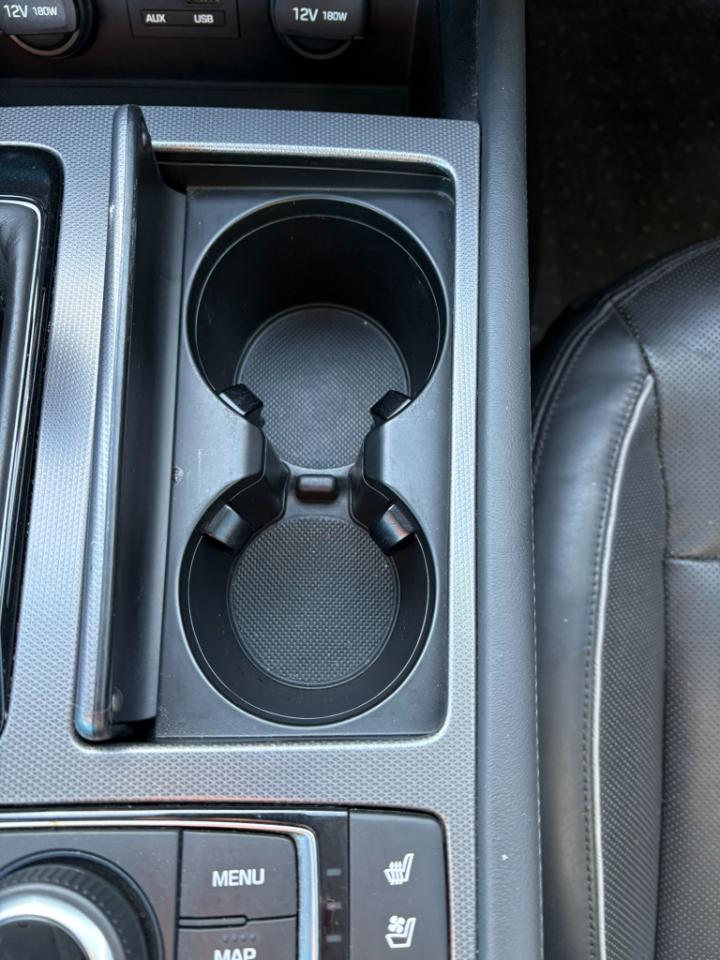 Hyundai Genesis 4dr Sdn V6 3.8L AWD 2015