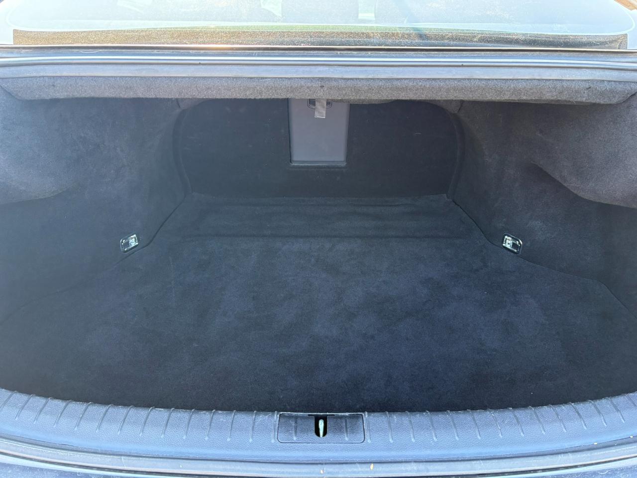 Hyundai Genesis 4dr Sdn V6 3.8L AWD 2015