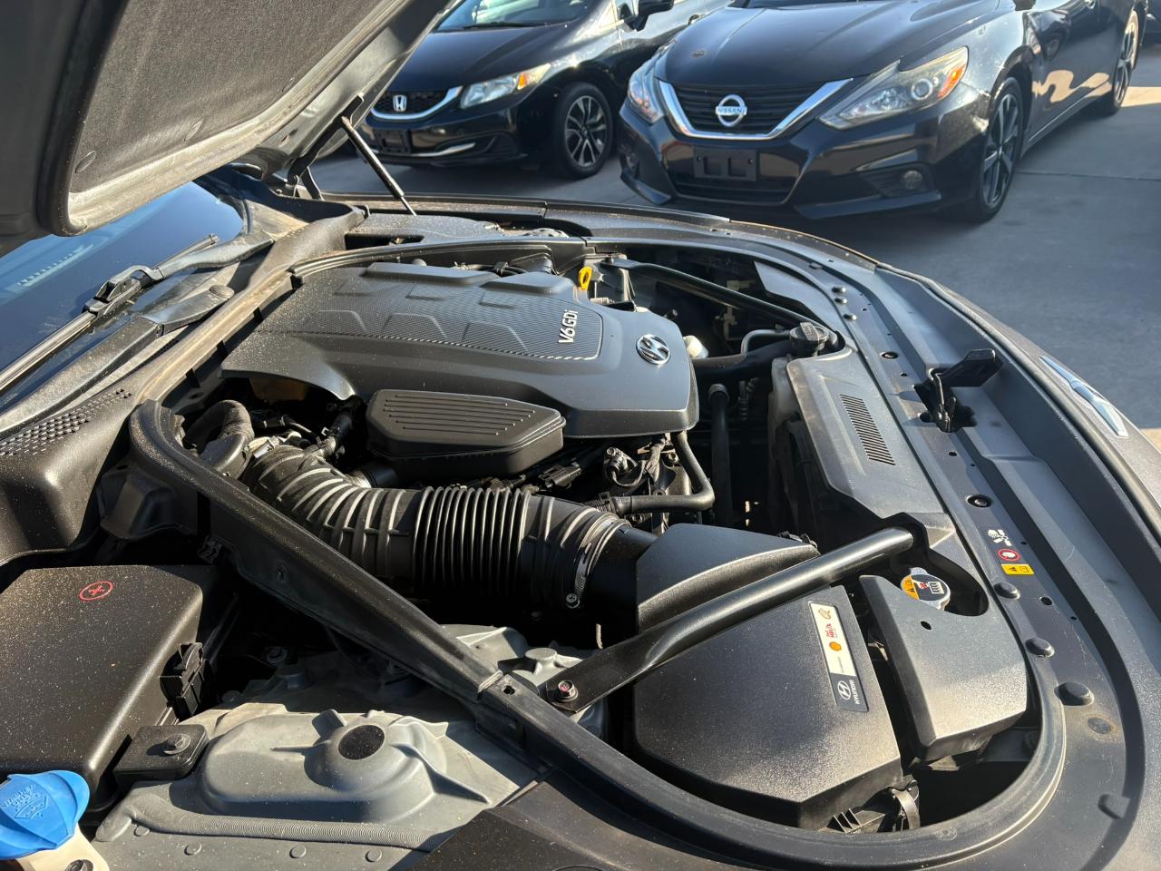 Hyundai Genesis 4dr Sdn V6 3.8L AWD 2015