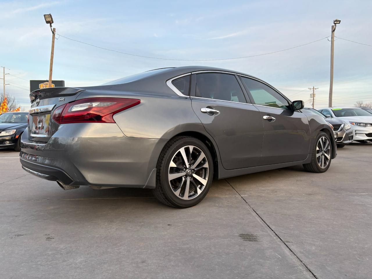 Nissan Altima 2.5 SR Sedan 2017