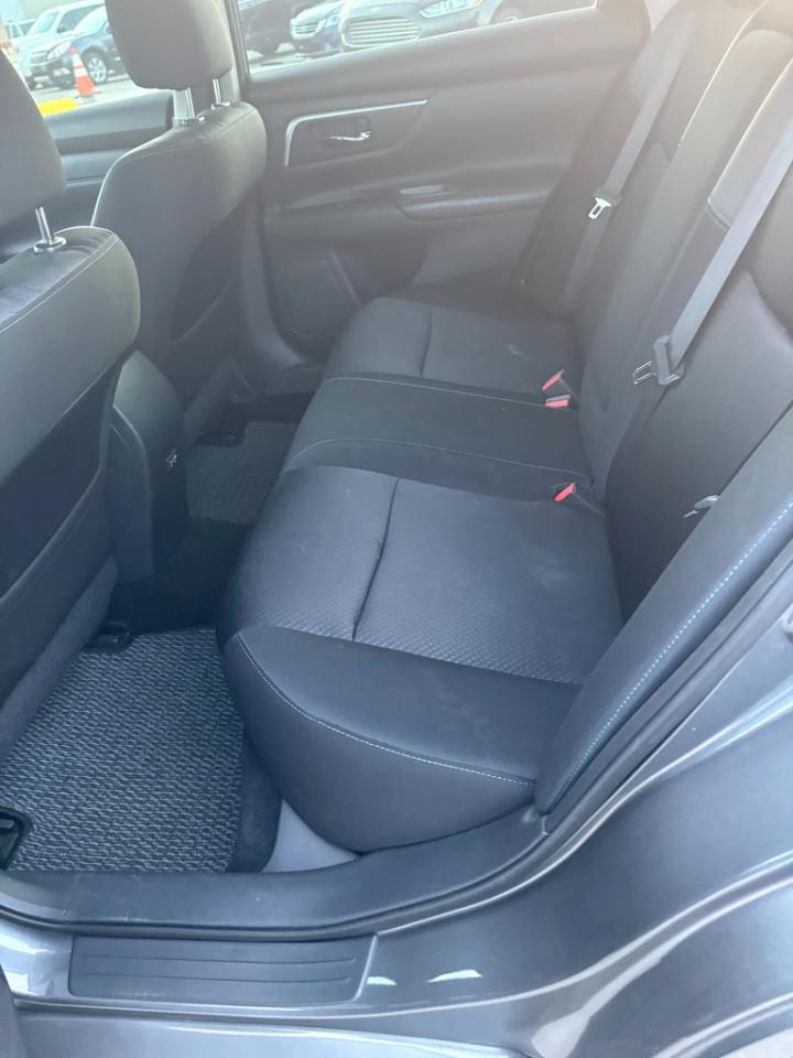 Nissan Altima 2.5 SR Sedan 2017