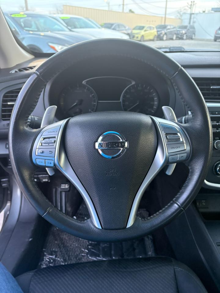 Nissan Altima 2.5 SR Sedan 2017