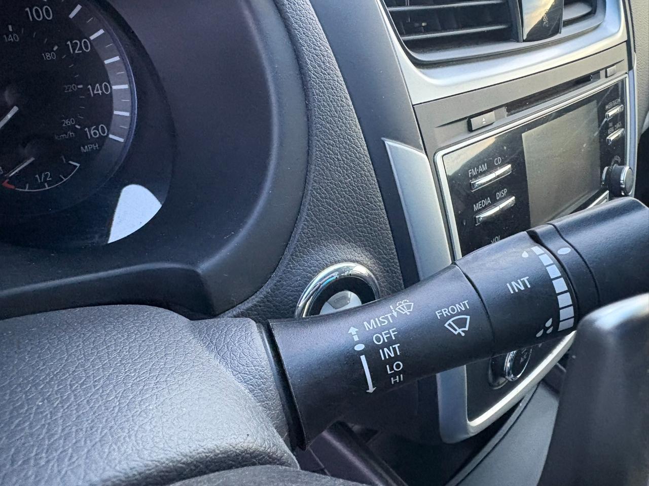 Nissan Altima 2.5 SR Sedan 2017