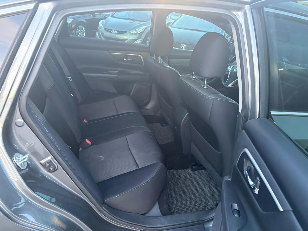 Nissan Altima 2.5 SR Sedan 2017