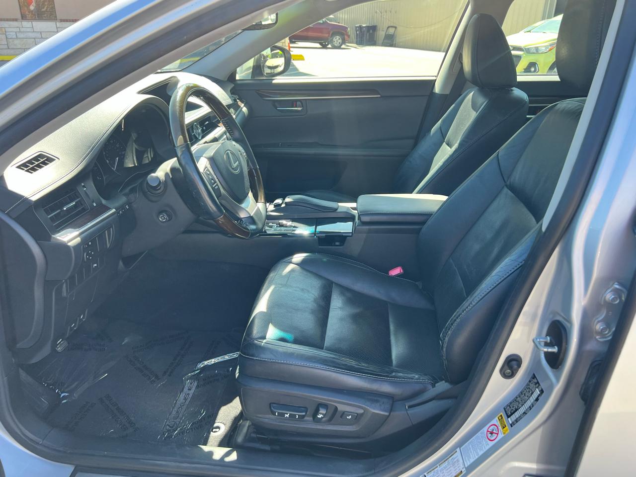 Lexus ES 350 4dr Sdn 2013