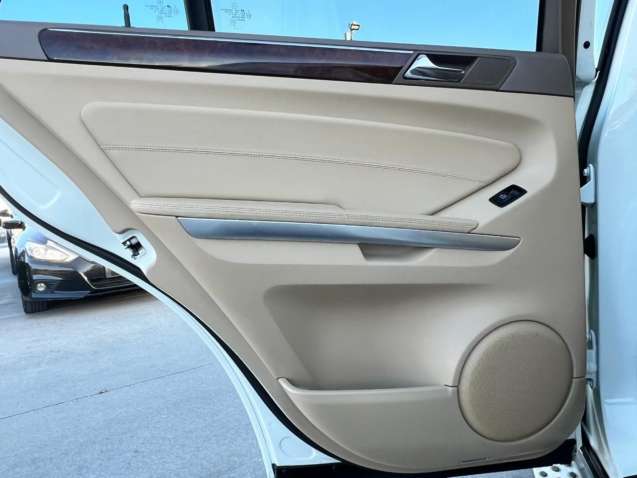 Mercedes-Benz M-Class 4MATIC 4dr ML 350 2010