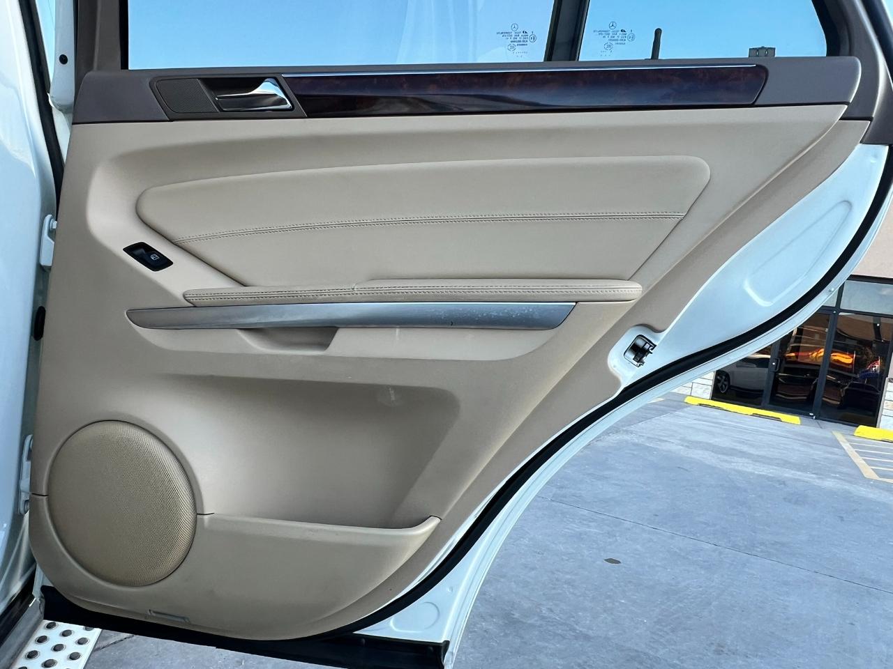 Mercedes-Benz M-Class 4MATIC 4dr ML 350 2010