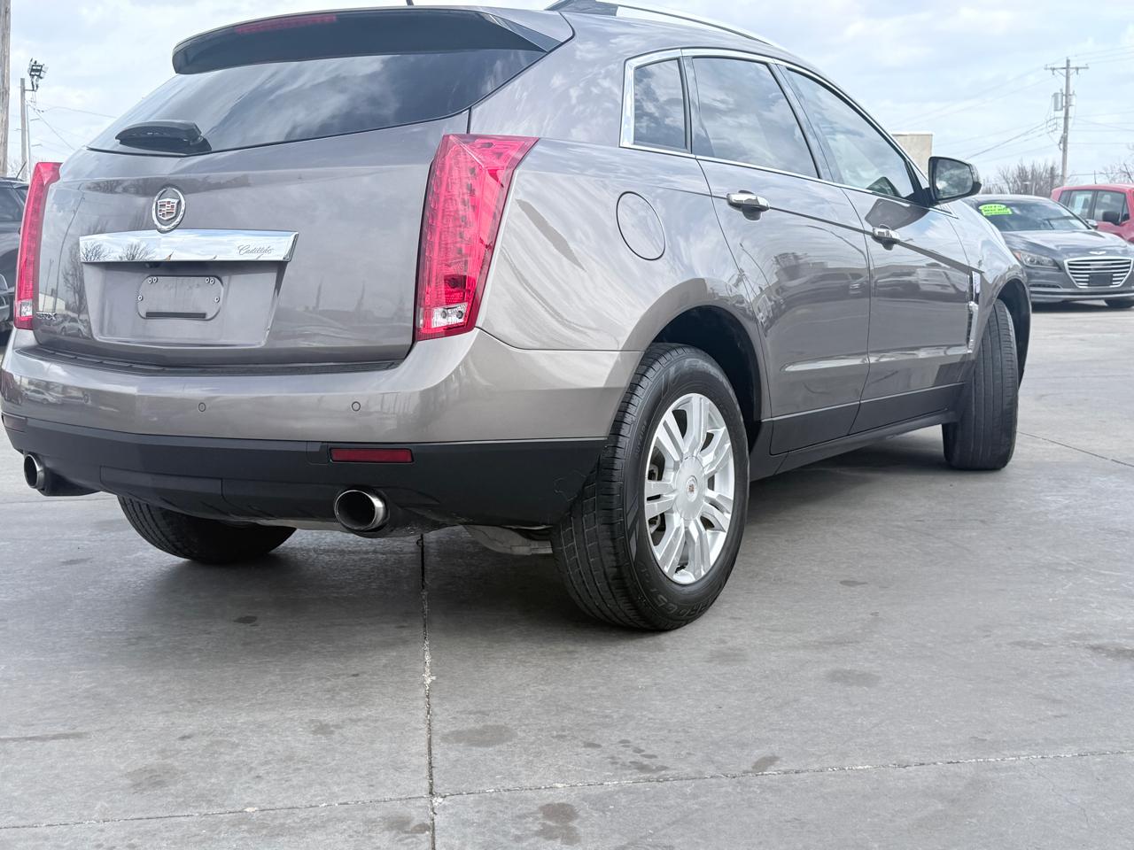 Cadillac SRX FWD 4dr Luxury Collection 2011
