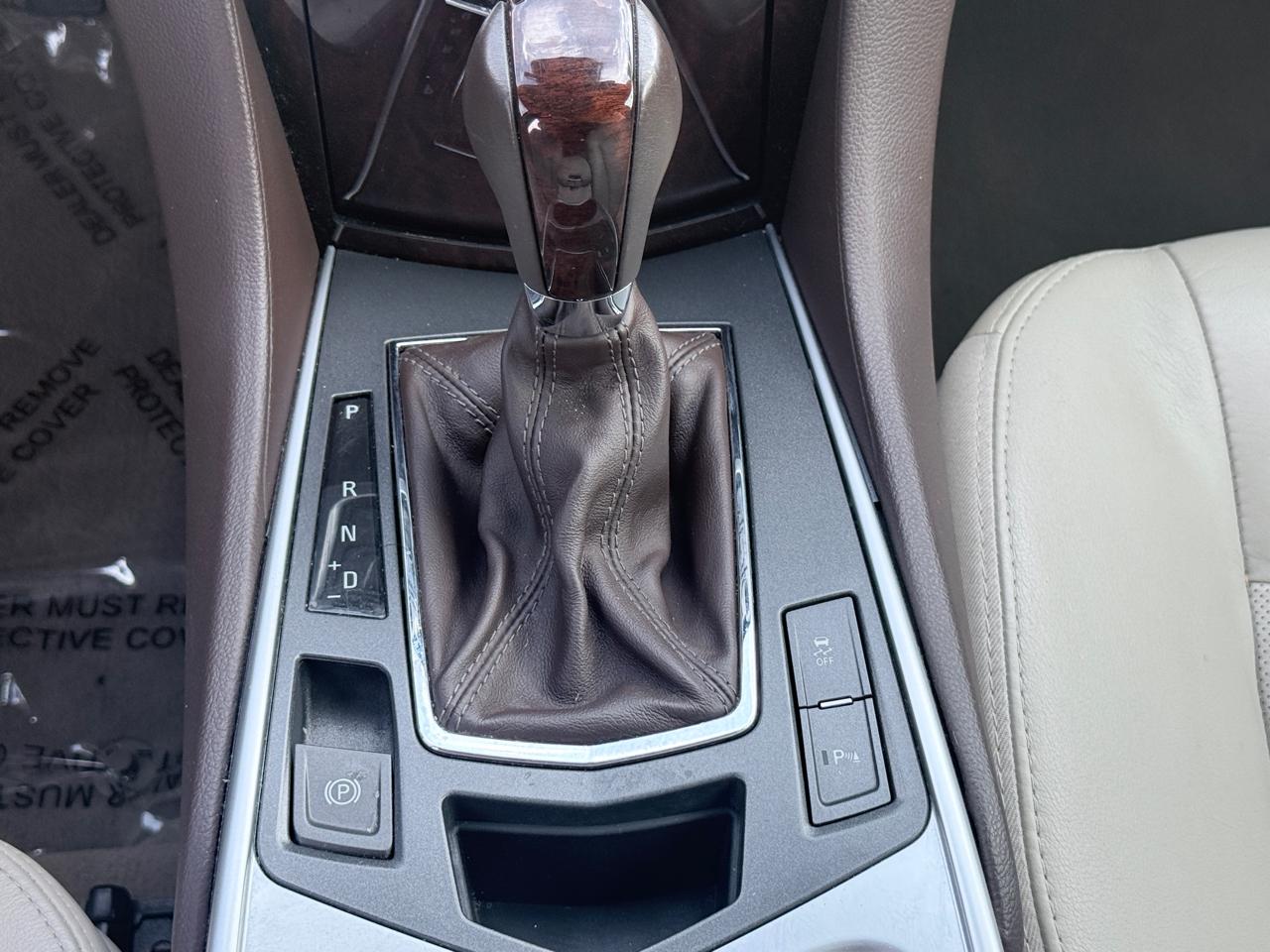 Cadillac SRX FWD 4dr Luxury Collection 2011