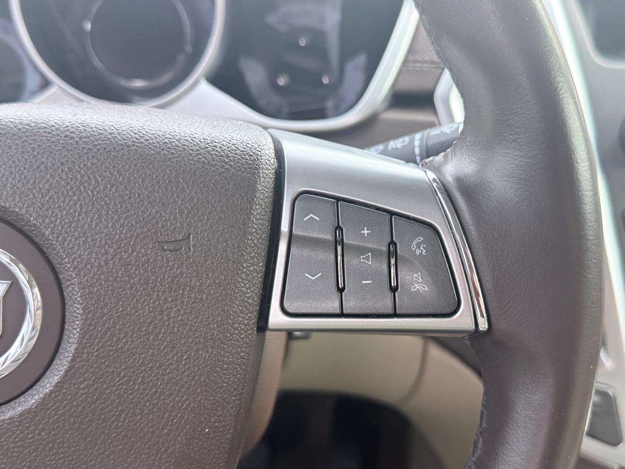 Cadillac SRX FWD 4dr Luxury Collection 2011