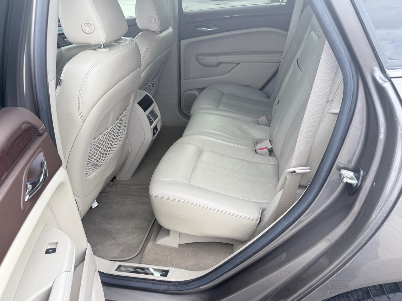 Cadillac SRX FWD 4dr Luxury Collection 2011