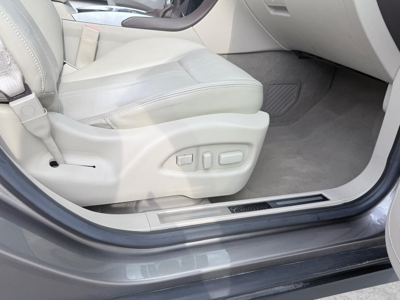 Cadillac SRX FWD 4dr Luxury Collection 2011