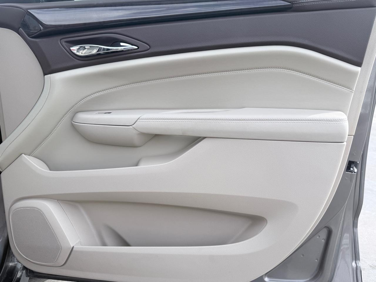 Cadillac SRX FWD 4dr Luxury Collection 2011