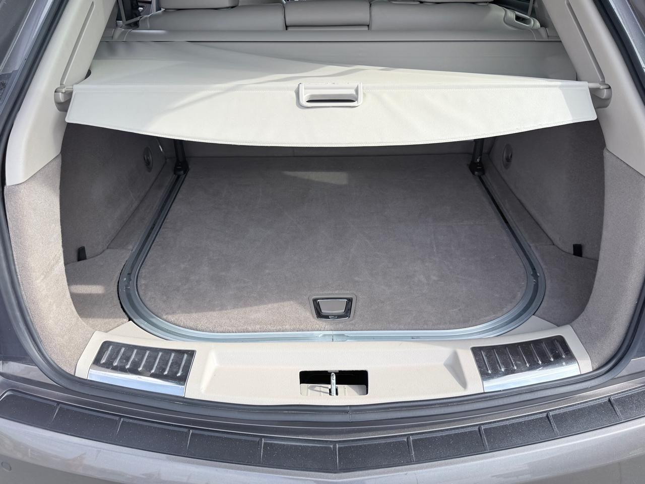 Cadillac SRX FWD 4dr Luxury Collection 2011