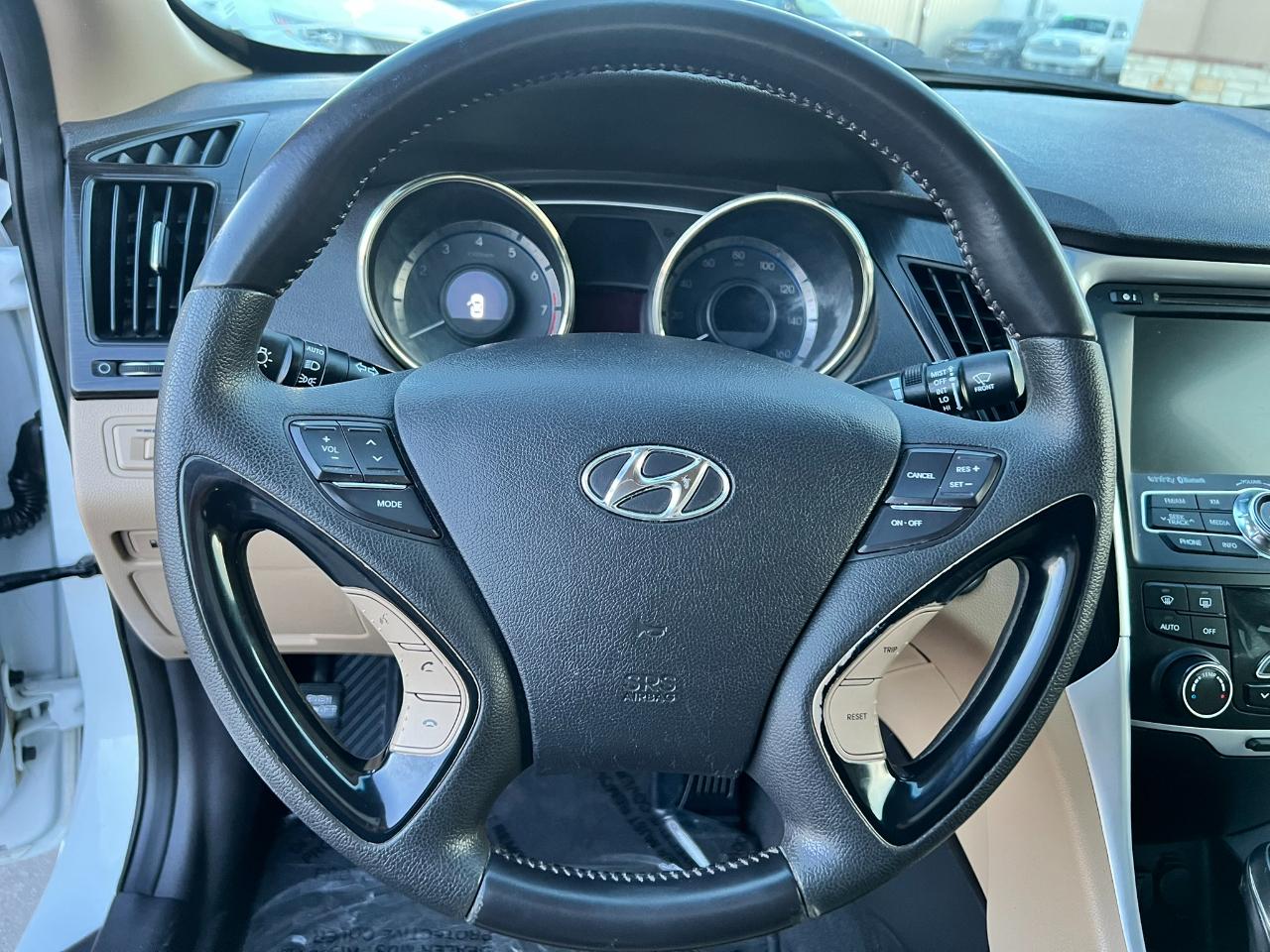 Hyundai Sonata 4dr Sdn 2.4L Auto Limited 2012