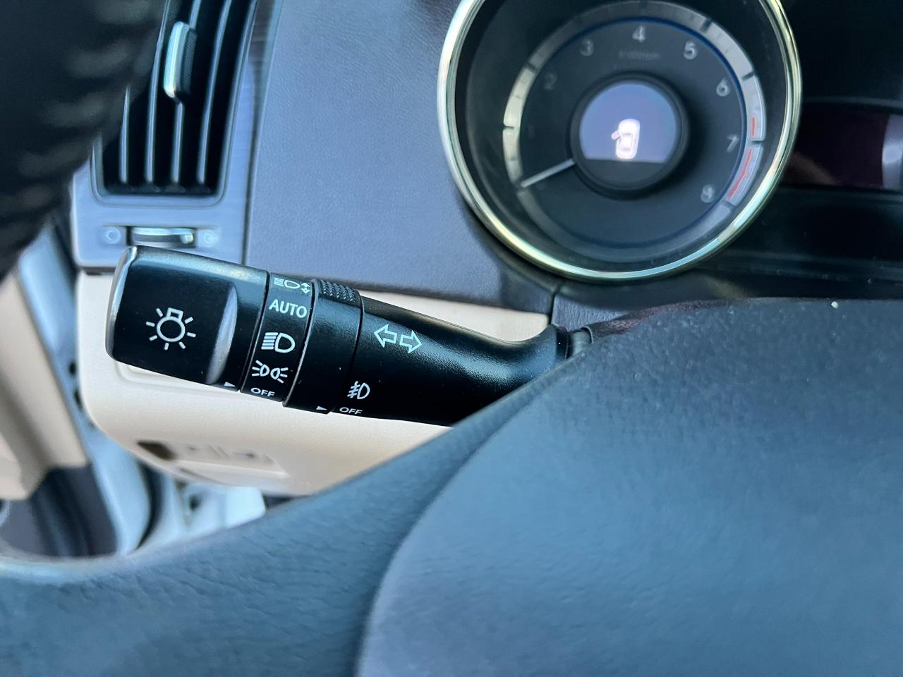 Hyundai Sonata 4dr Sdn 2.4L Auto Limited 2012