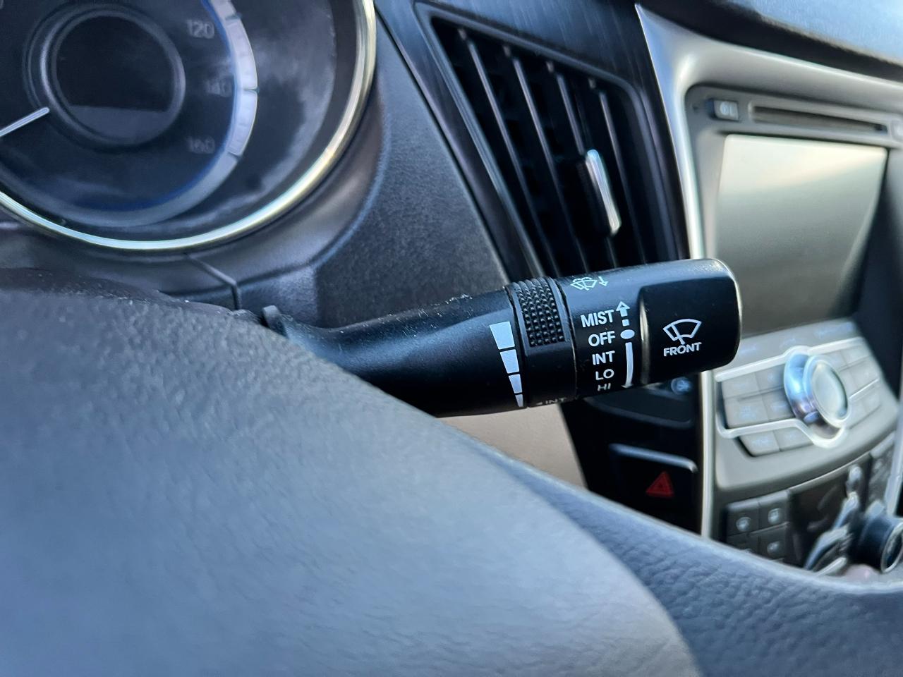 Hyundai Sonata 4dr Sdn 2.4L Auto Limited 2012