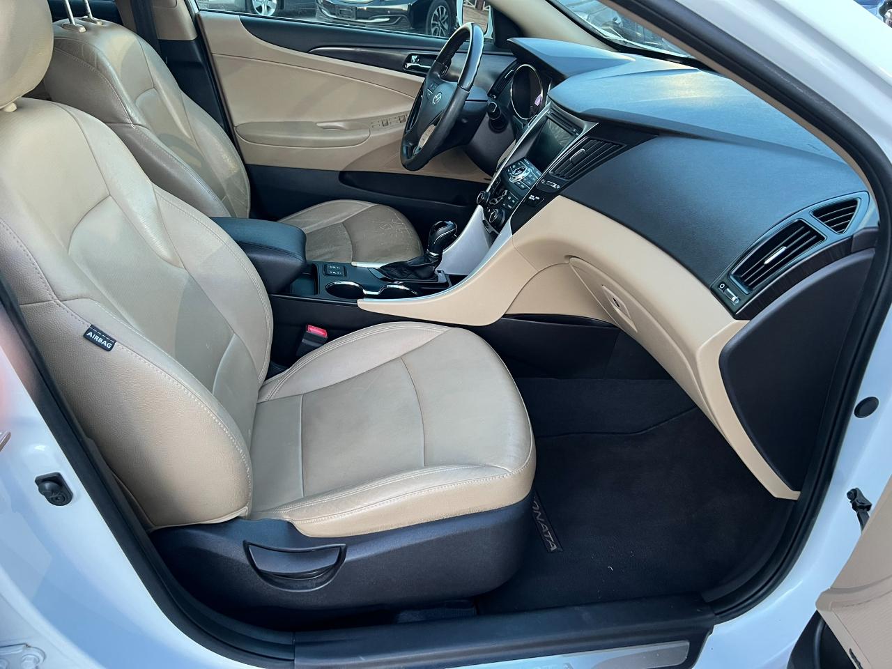 Hyundai Sonata 4dr Sdn 2.4L Auto Limited 2012