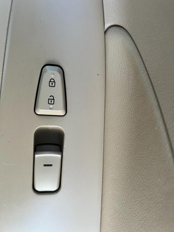 Hyundai Sonata 4dr Sdn 2.4L Auto Limited 2012