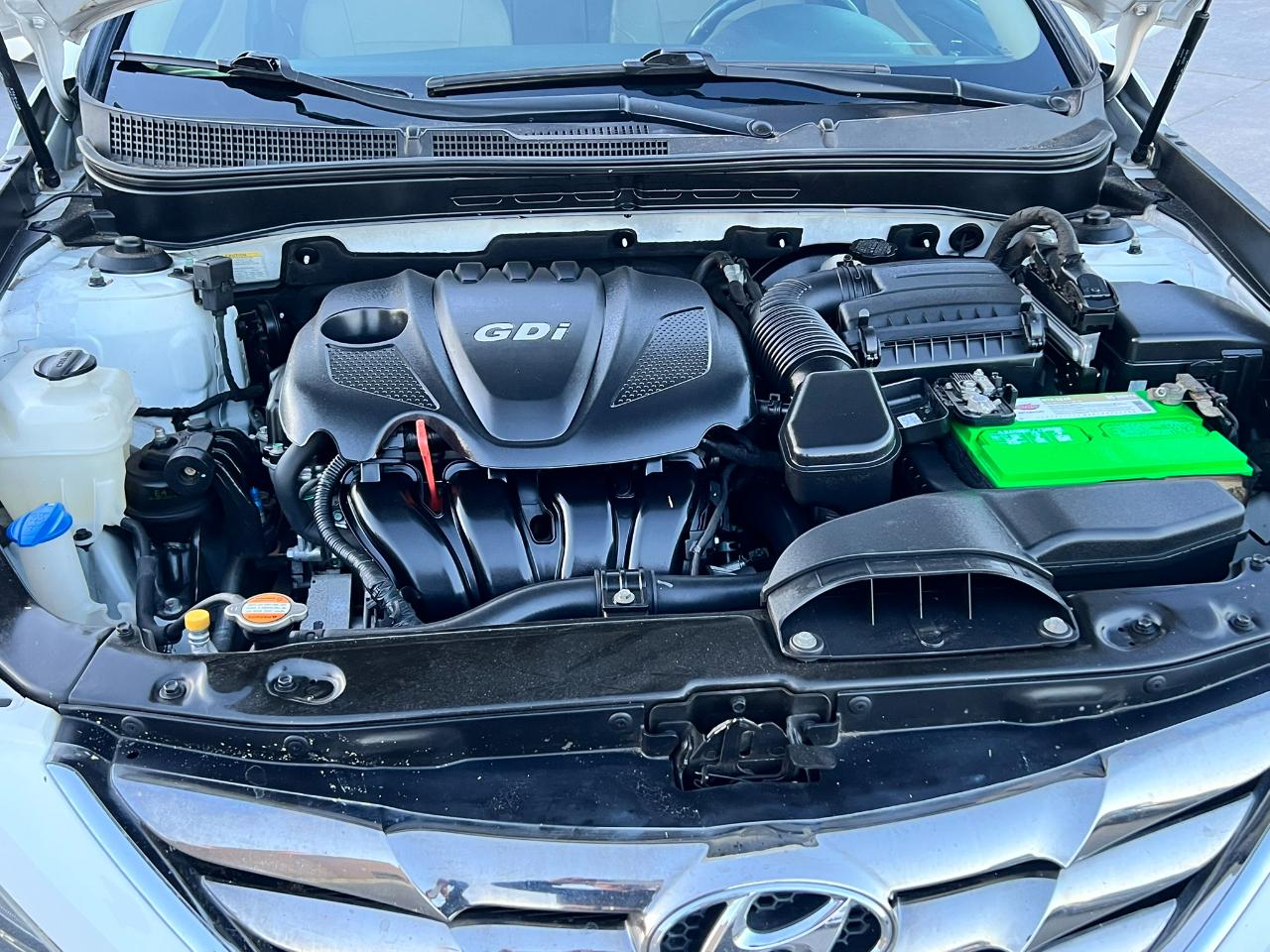 Hyundai Sonata 4dr Sdn 2.4L Auto Limited 2012