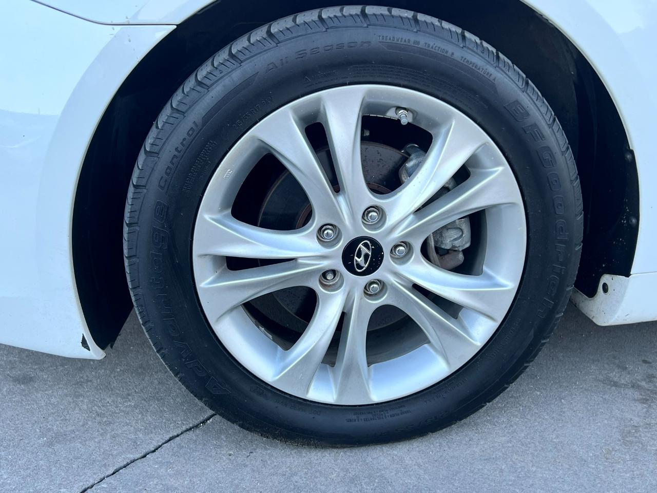 Hyundai Sonata 4dr Sdn 2.4L Auto Limited 2012