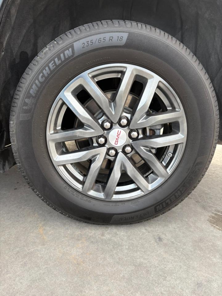 GMC Acadia FWD 4dr SLT w/SLT-1 2018